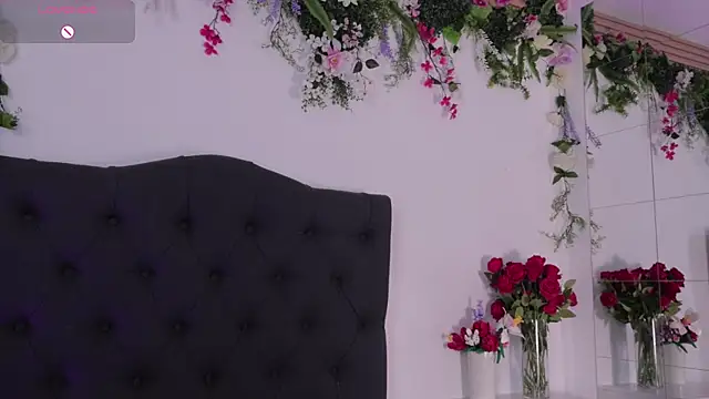 kaylee lee online show from April 2026 06:19:01 AM