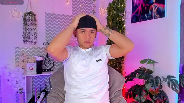 jhosepMoreno online show from April 2026 12:30:02 PM