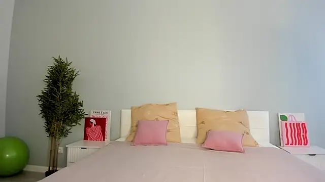 roxxxy 10 online show from September 2025 02:05:01 AM