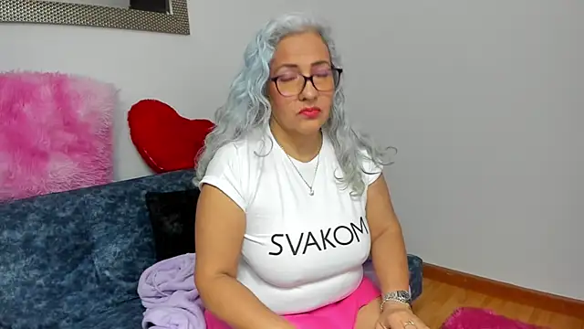 marilyn70 online show from November 2025 11:37:02 PM