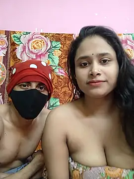 Seducing couple online show from October 2025 04:24:01 AM