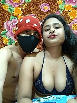 Seducing couple online show from March 2026 04:37:01 PM