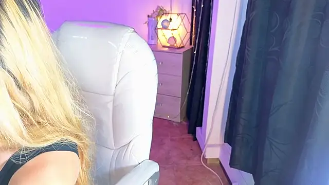 Jennaa Cooper online show from October 2025 07:16:02 PM