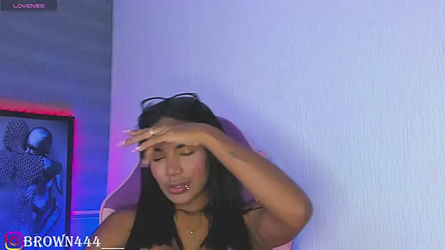  naomibrown  online show from April 2026 03:52:01 AM