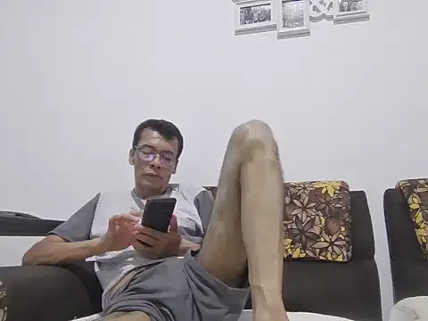 skinnylatino51 online show from July 2026 01:12:01 AM