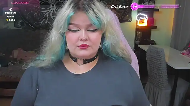 Snapshot of _CandyM1lky_ chatting on November 2025 06:46:01 AM CandyM1lky online show from November 2025 06:46:01 AM