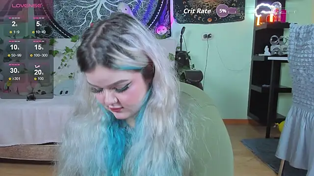 Snapshot of _CandyM1lky_ chatting on November 2025 06:36:02 AM CandyM1lky online show from November 2025 06:36:02 AM