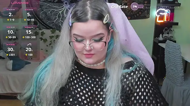 Snapshot of _CandyM1lky_ chatting on November 2025 07:21:02 AM CandyM1lky online show from November 2025 07:21:02 AM