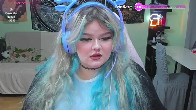 Snapshot of _CandyM1lky_ chatting on November 2025 07:00:02 AM CandyM1lky online show from November 2025 07:00:02 AM