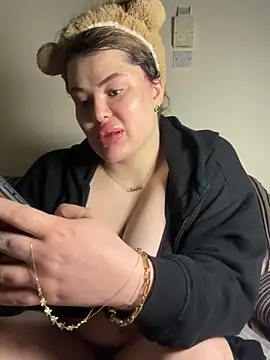 aydabella7777 online show from February 2026 05:49:02 PM