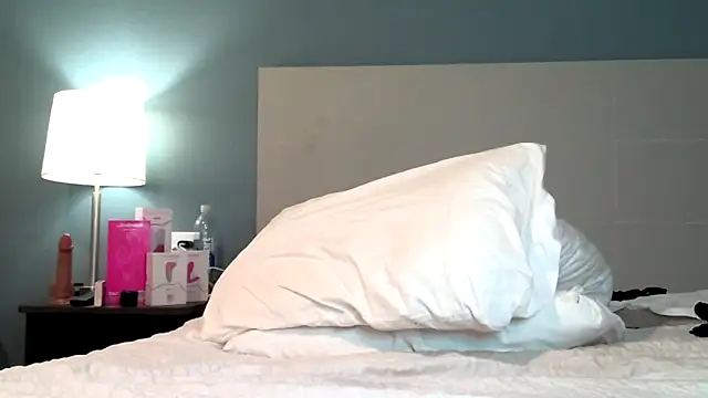 Snapshot of Keikomiller chatting on December 2025 01:16:01 PM Keikomiller online show from December 2025 01:16:01 PM