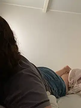 Solangerulo  online show from February 2026 01:32:02 PM