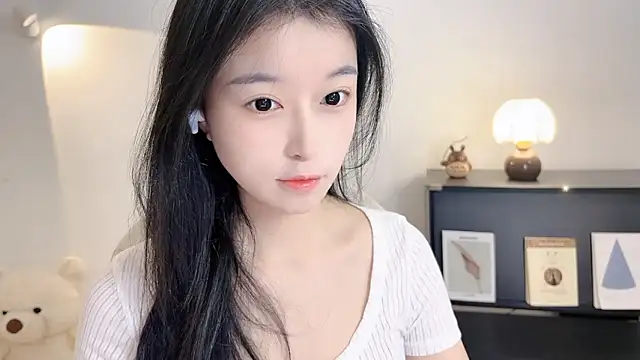 Snapshot of Onechestnut chatting on November 2025 06:01:01 AM Onechestnut online show from November 2025 06:01:01 AM