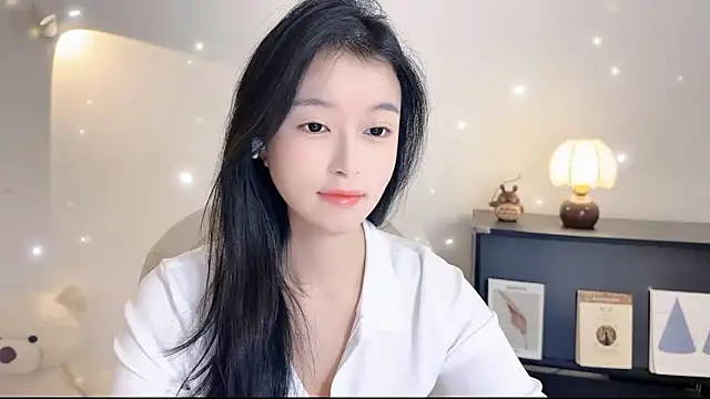 Snapshot of Onechestnut chatting on November 2025 06:13:01 AM Onechestnut online show from November 2025 06:13:01 AM