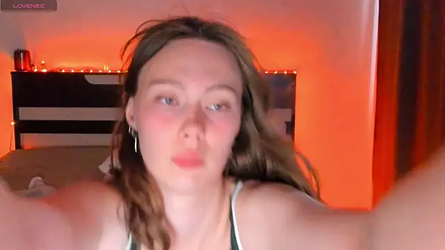 Snapshot of LolaMeddisson chatting on July 2026 01:52:01 AM LolaMeddisson online show from July 2026 01:52:01 AM