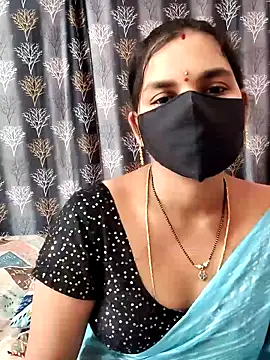 Snapshot of Lalitha-1995 chatting on April 2026 04:30:01 AM Lalitha-1995 online show from April 2026 04:30:01 AM