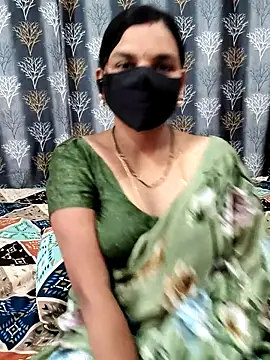 Snapshot of Lalitha-1995 chatting on June 2026 04:35:01 AM Lalitha-1995 online show from June 2026 04:35:01 AM