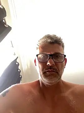 Snapshot of max219 chatting on May 2026 01:30:02 PM max219 online show from May 2026 01:30:02 PM