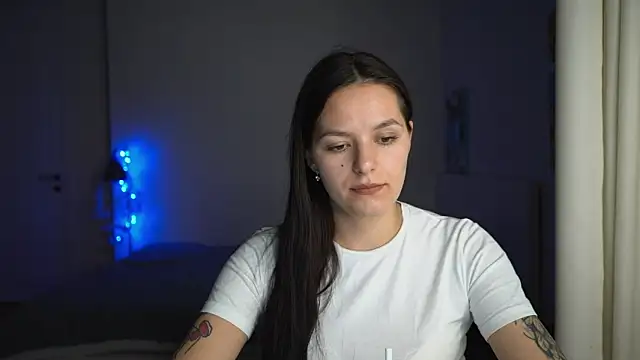 Snapshot of EwelynScott chatting on November 2025 03:12:02 PM EwelynScott online show from November 2025 03:12:02 PM