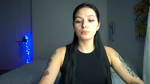 Snapshot of EwelynScott chatting on December 2025 10:37:01 PM EwelynScott online show from December 2025 10:37:01 PM