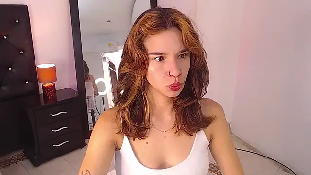 Snapshot of miascarlet_16 chatting on November 2025 01:46:02 PM miascarlet 16 online show from November 2025 01:46:02 PM