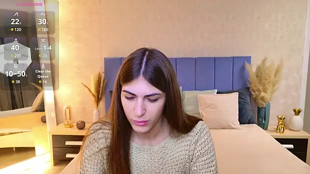 Snapshot of MaggieTurner chatting on November 2025 12:42:02 AM MaggieTurner online show from November 2025 12:42:02 AM