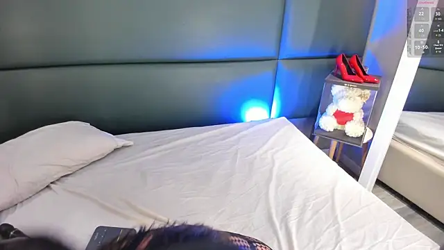 Snapshot of alexamonroe_ chatting on September 2025 09:37:01 PM alexamonroe online show from September 2025 09:37:01 PM