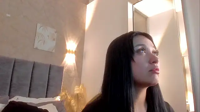 Lunaa bellaa online show from February 2026 06:55:02 PM