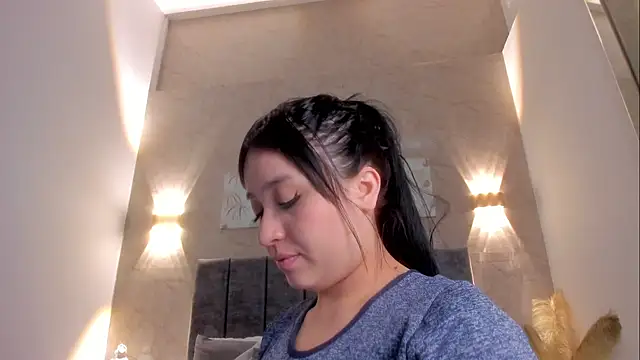 Lunaa bellaa online show from February 2026 07:42:02 PM