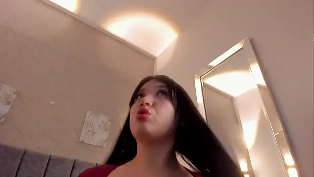 Lunaa bellaa online show from February 2026 07:33:02 PM