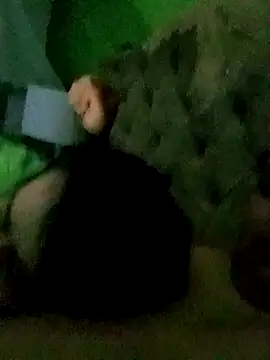 Snapshot of alejaencasa chatting on November 2025 04:17:02 AM alejaencasa online show from November 2025 04:17:02 AM