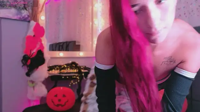 NataliaPrada s online show from October 2025 05:13:02 PM