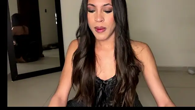 clara evanss s online show from February 2026 12:06:02 AM