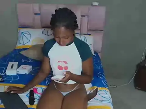 Snapshot of britanyxxs chatting on November 2025 02:16:02 PM britanyxxs online show from November 2025 02:16:02 PM