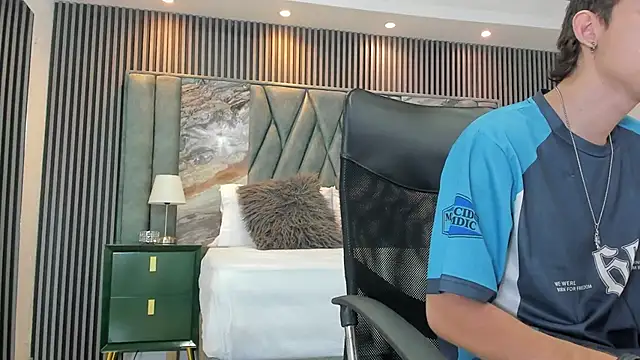 Michael blue online show from October 2025 02:12:02 PM