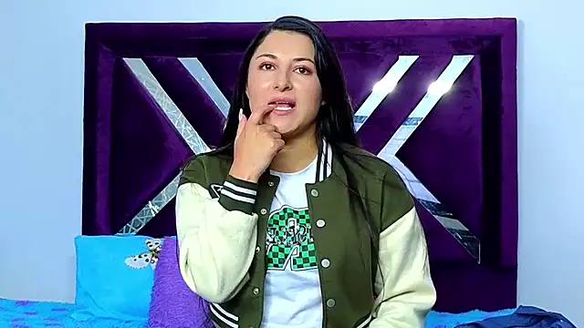 Snapshot of cuteeimy chatting on November 2025 07:05:02 PM cuteeimy online show from November 2025 07:05:02 PM