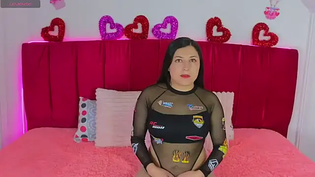 cuteeimy online show from April 2026 07:40:02 PM