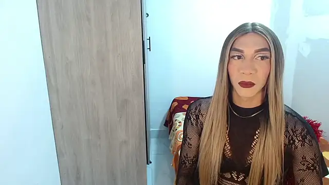 Snapshot of couple_vzl chatting on October 2025 04:31:02 AM couple vzl online show from October 2025 04:31:02 AM