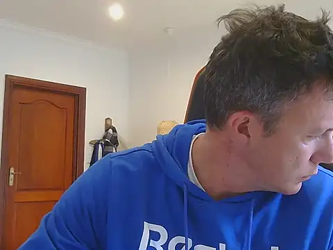 TroyDieselXXX online show from November 2025 06:02:02 AM