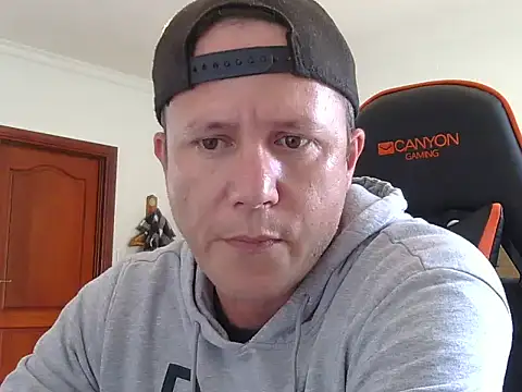 TroyDieselXXX online show from December 2025 08:42:02 AM