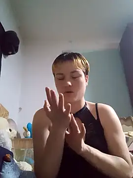 MoonIrene online show from September 2025 02:11:01 PM