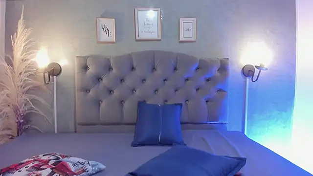 Snapshot of GiannaSlimJB chatting on November 2025 03:29:02 AM GiannaSlimJB online show from November 2025 03:29:02 AM