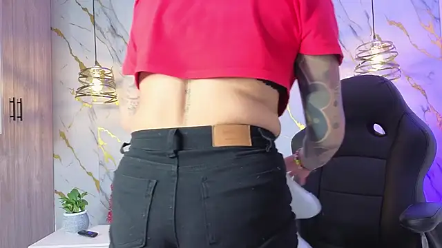 Scaarlettfox online show from March 2026 07:36:02 PM