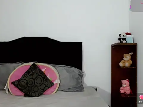 x isabella x online show from December 2025 02:47:01 PM