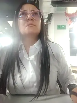 Snapshot of Romina693 chatting on October 2025 06:10:01 AM Romina693 online show from October 2025 06:10:01 AM