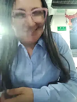 Snapshot of Romina693 chatting on October 2025 05:53:02 AM Romina693 online show from October 2025 05:53:02 AM