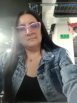 Snapshot of Romina693 chatting on November 2025 06:14:01 AM Romina693 online show from November 2025 06:14:01 AM