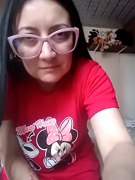 Snapshot of Romina693 chatting on November 2025 01:21:02 PM Romina693 online show from November 2025 01:21:02 PM