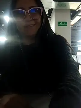 Snapshot of Romina693 chatting on November 2025 06:55:01 AM Romina693 online show from November 2025 06:55:01 AM