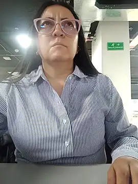 Snapshot of Romina693 chatting on November 2025 06:13:01 AM Romina693 online show from November 2025 06:13:01 AM